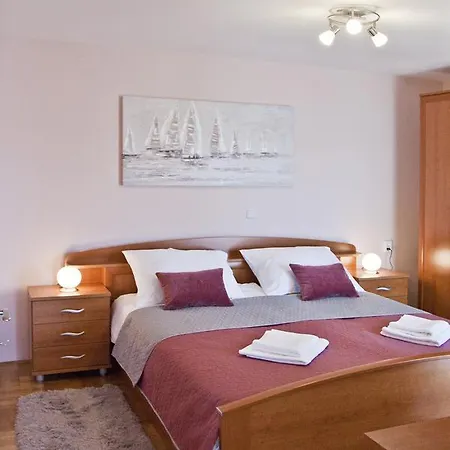 Noel Apartman Kastela